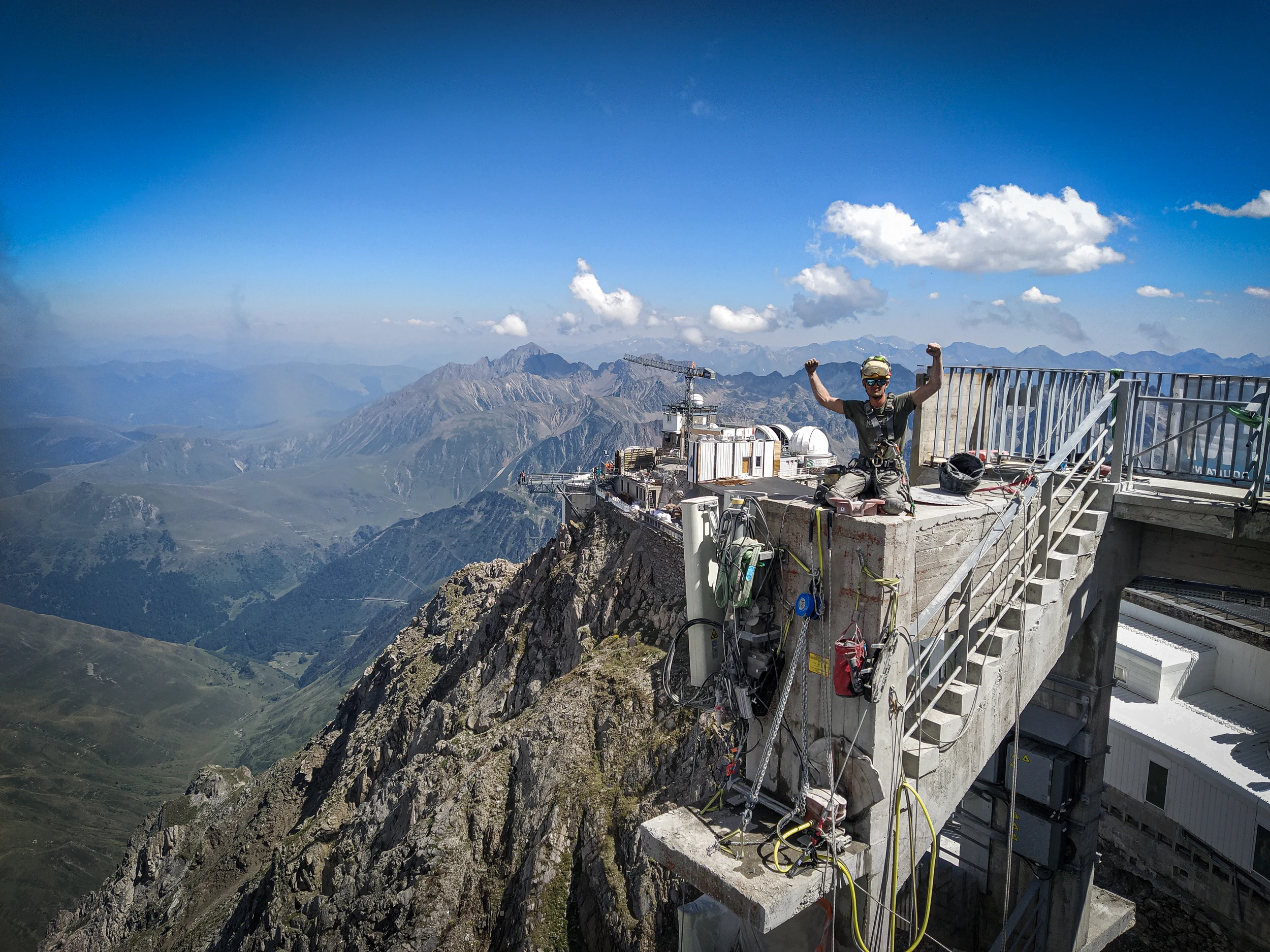 Découpe et évacuation d’un escalier béton au Pic du Midi de Bigorre